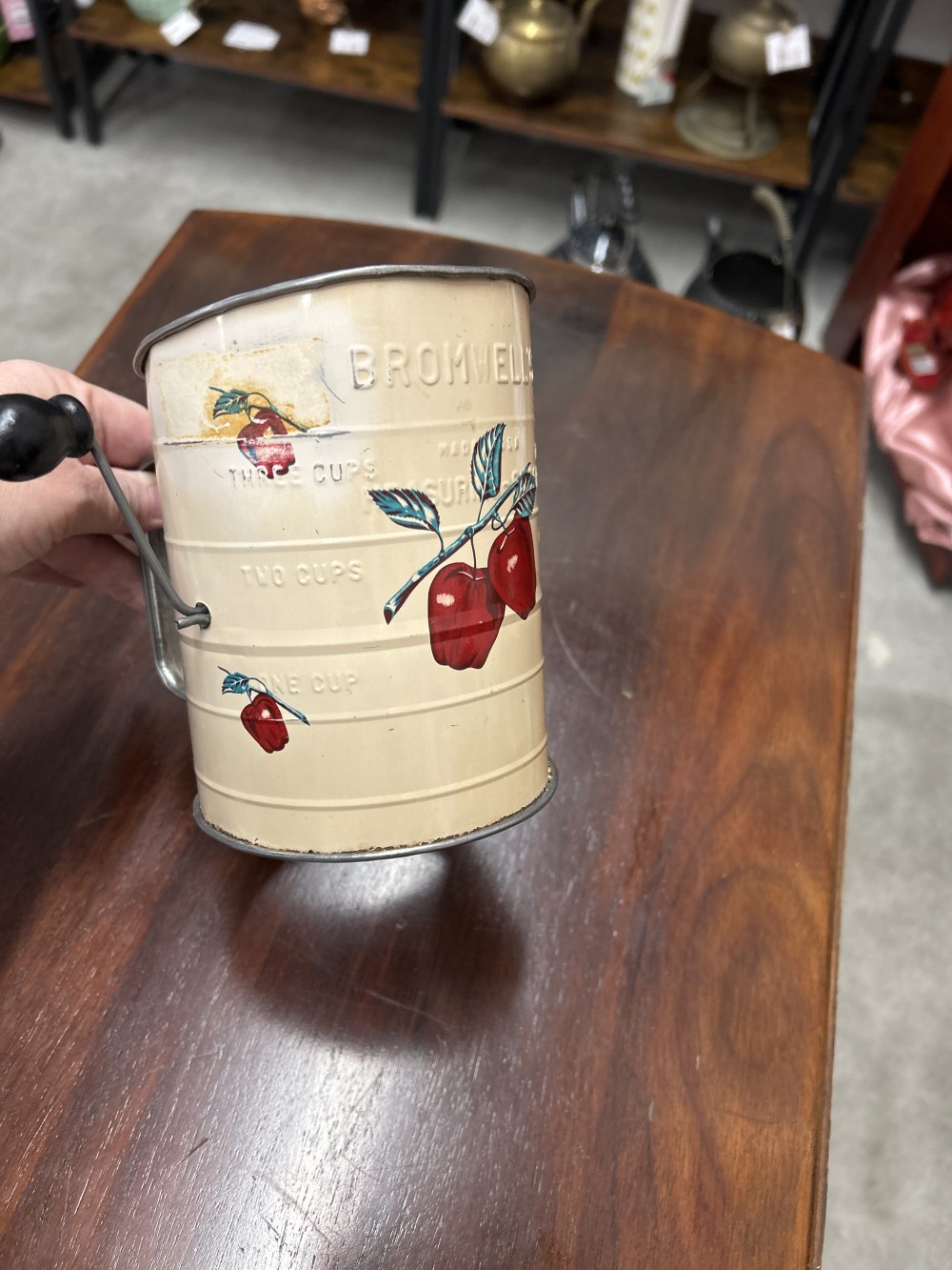 Vintage Flour Sifter - Bromwell’s Apple Design 3-cups (as is)