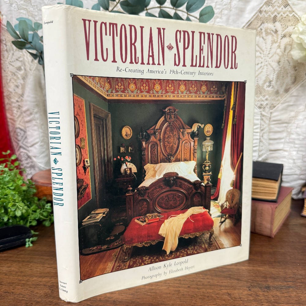 Victorian Splendor — Hardcover Book