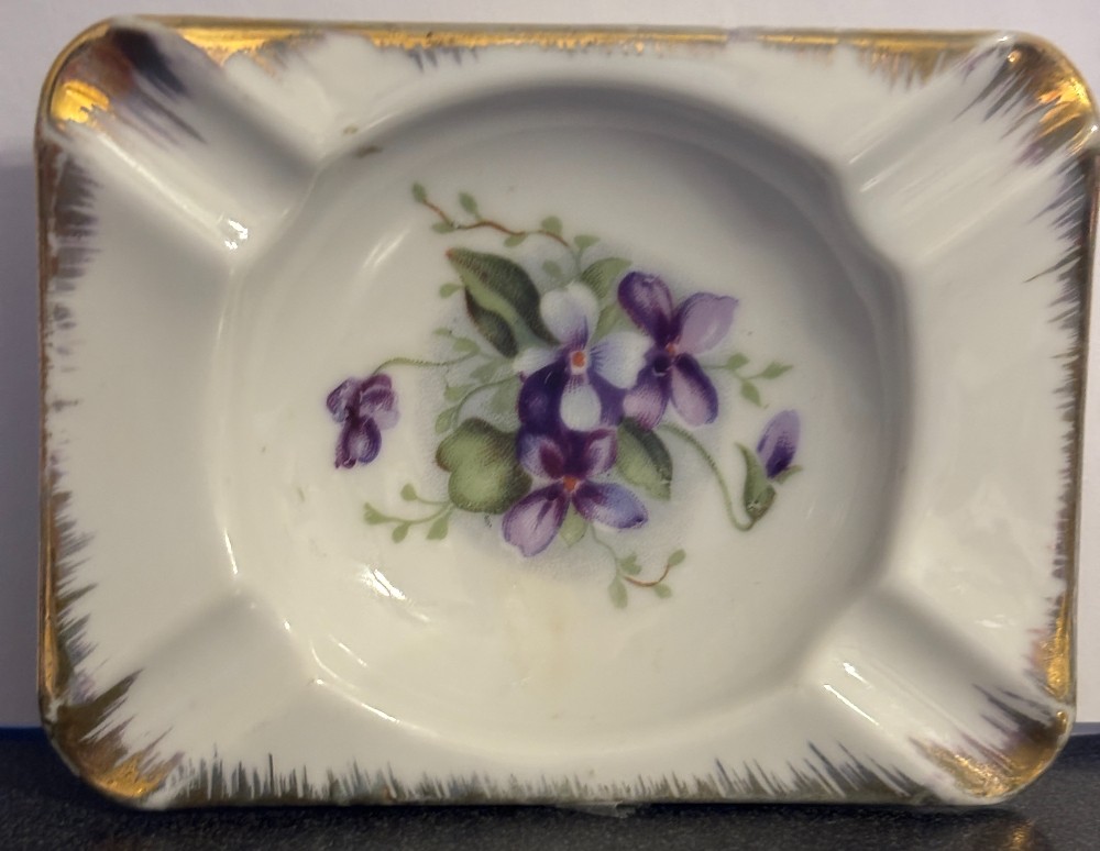Shafford white w/violets & gold trim Individual ashtray Japan