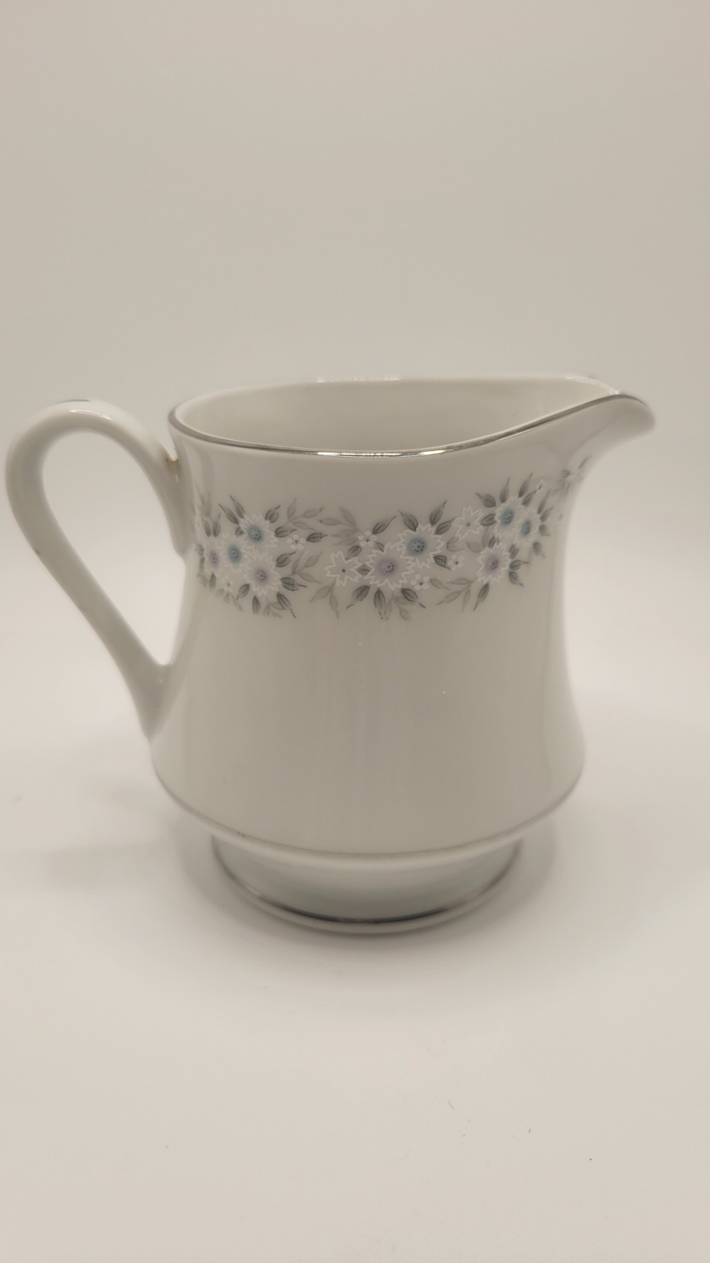 Noritake Fine China Marywood Creamer