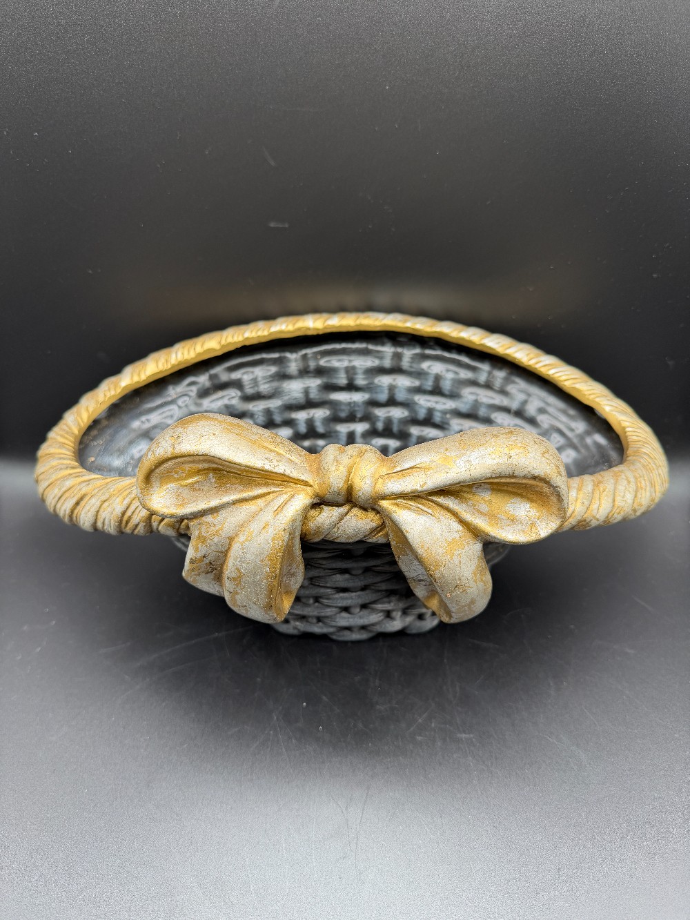 Pacific Rim Heavy Cold-Cast Ceramic Resin Basket Bowl with Gold Bow