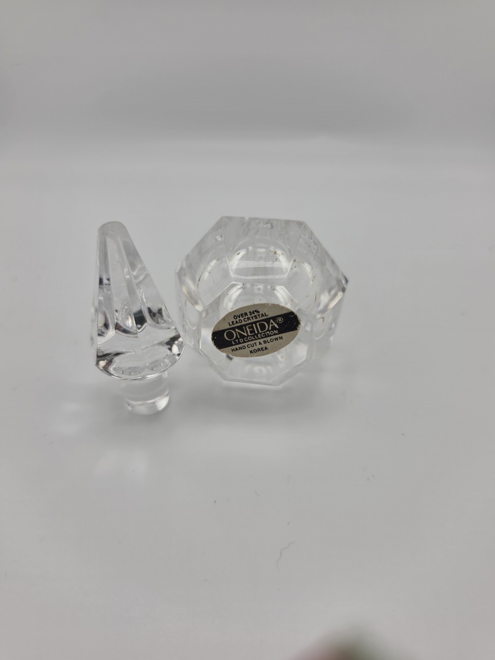 VTG Oneida Leaded Crystal Perfume Bottle and Stopper