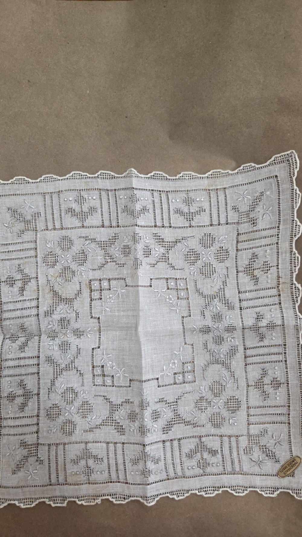 HK-790 vtg wedding hankie with tag
