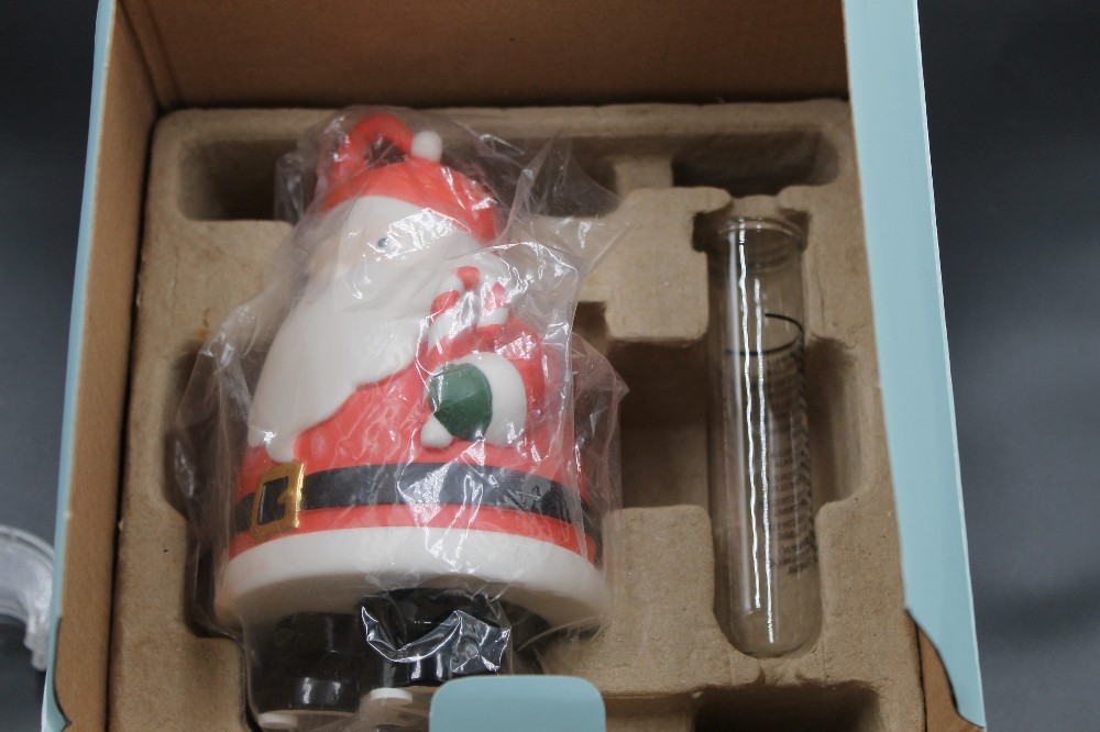 NIB PartyLite Jolly Santa reed diffuser holder