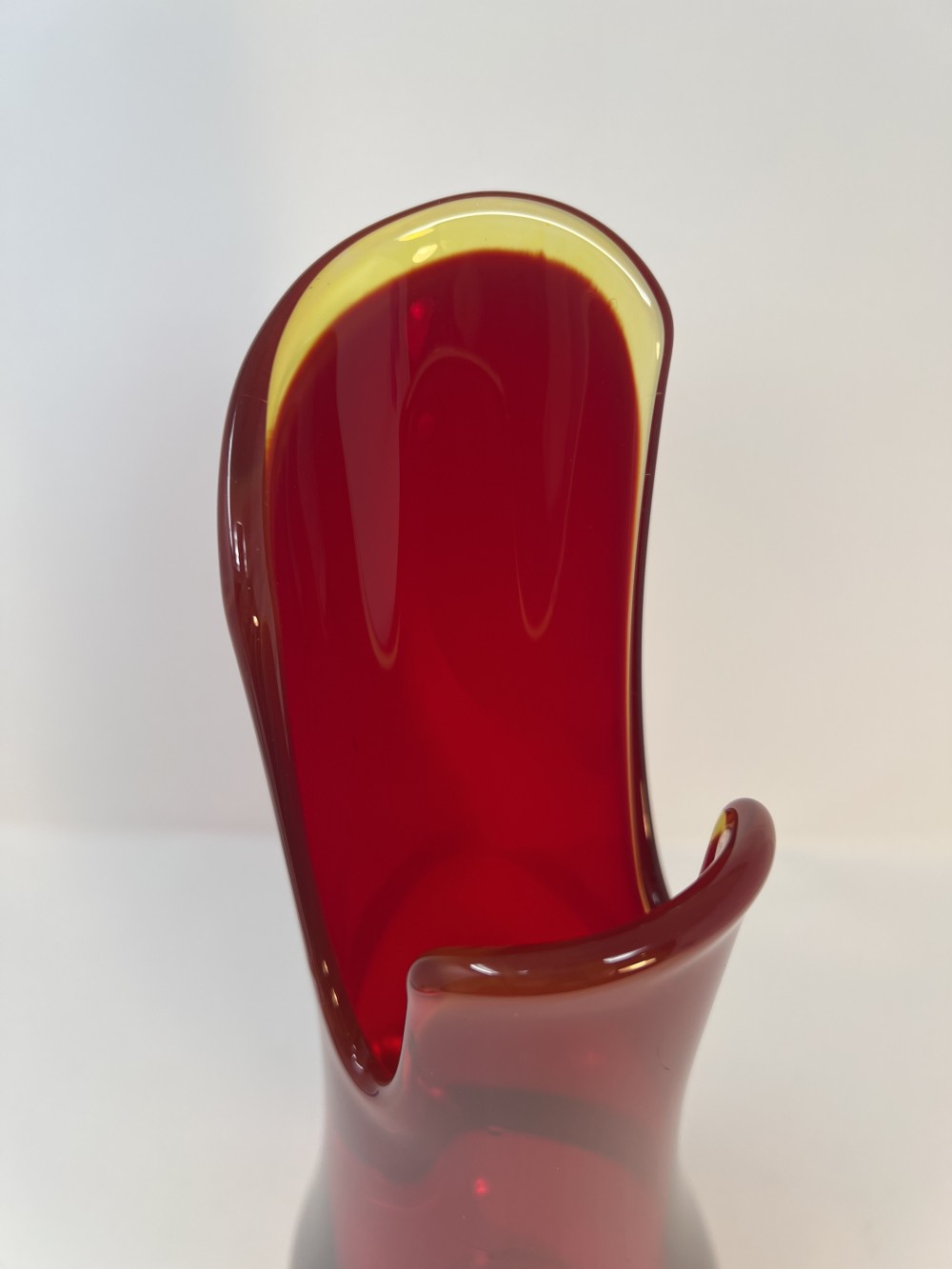 Vtg LE Smith Amberina Glowing Flame swung vase
