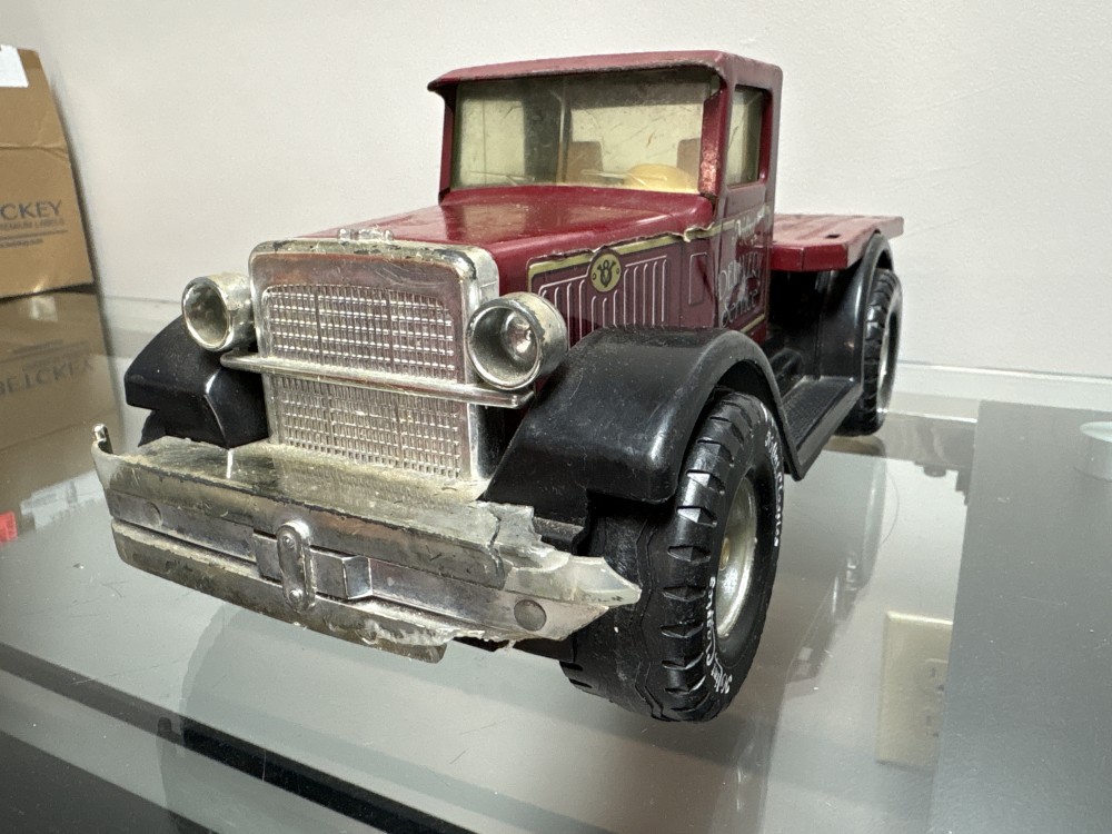 Nylint Delivery Service Truck Red some damage As-is