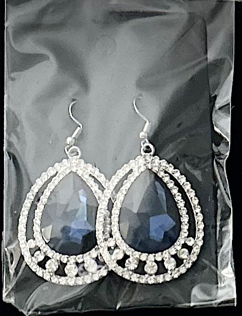 All Rise For Her Majesty Earrings by Paparazzi NWT