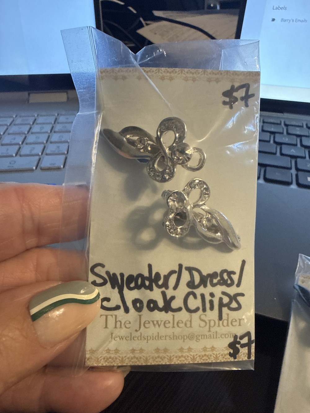 Sweater Clips - Infenity Style with Rhinestones