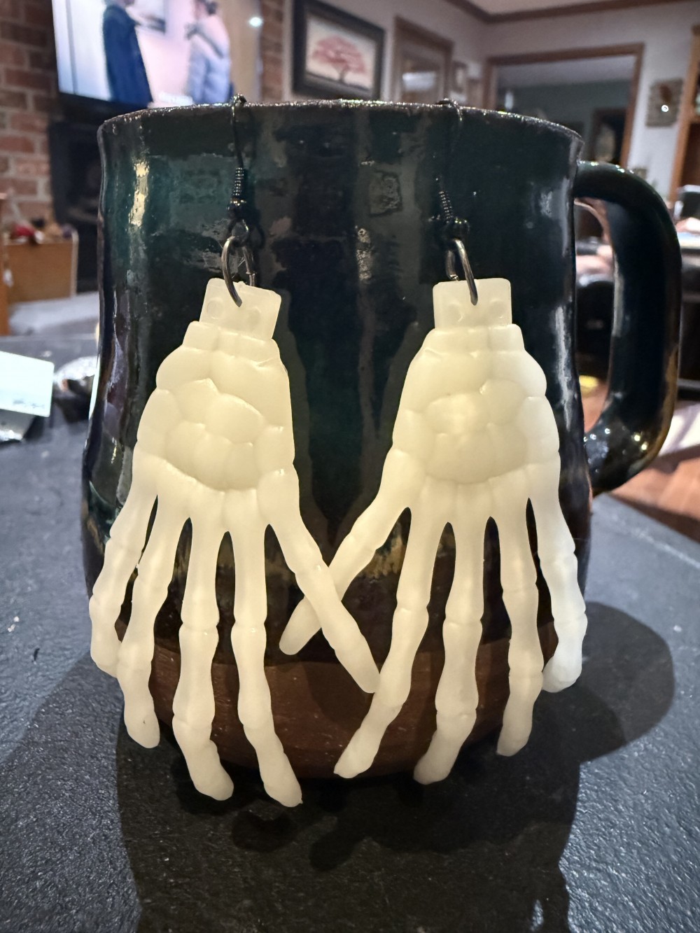 Earrings - Skeleton Hands GLOW IN THE DARK