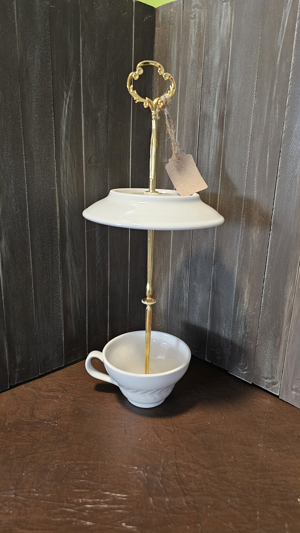Tea cup bird feeder