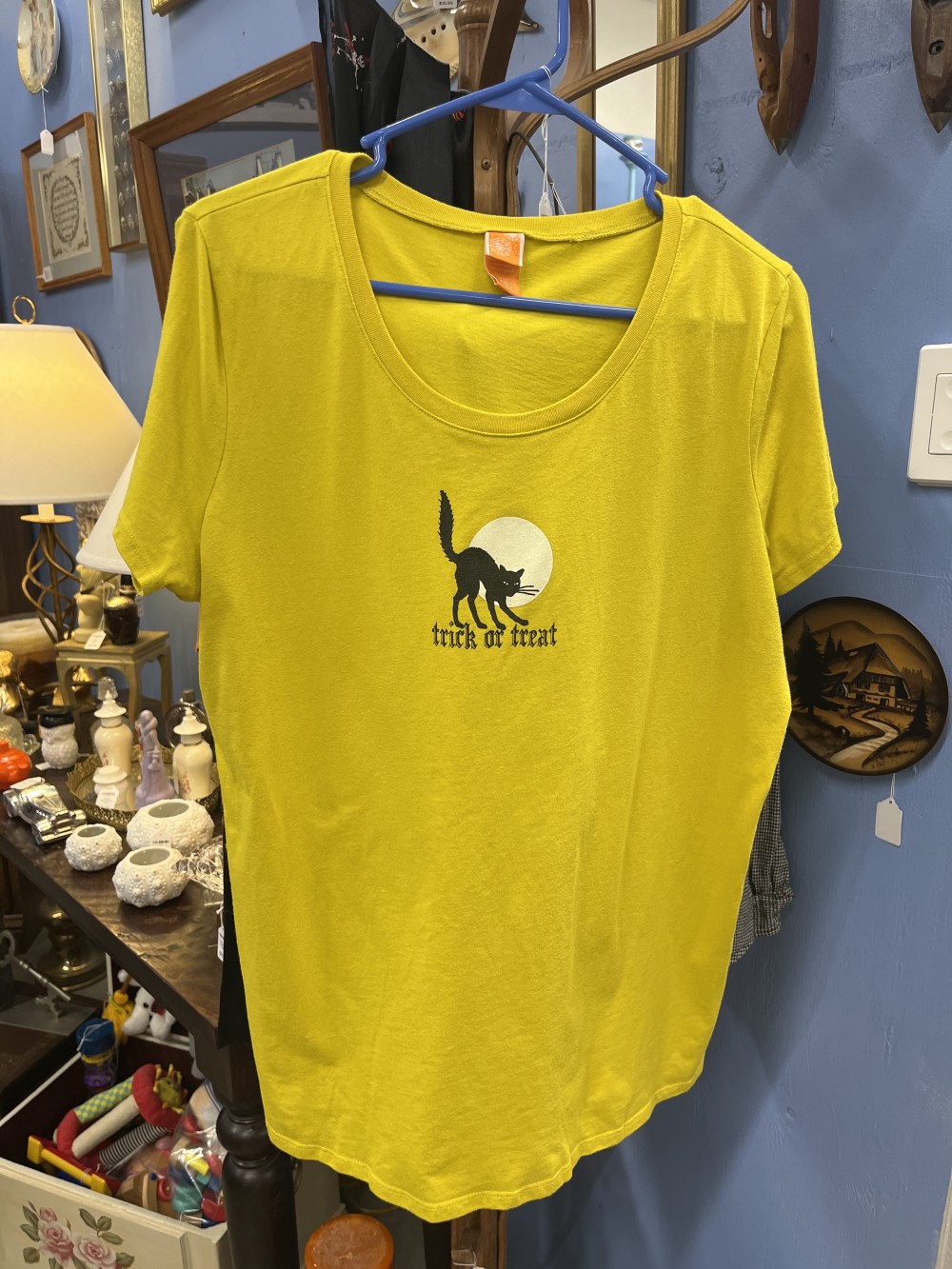 Trick or Treat T-shirt XXL