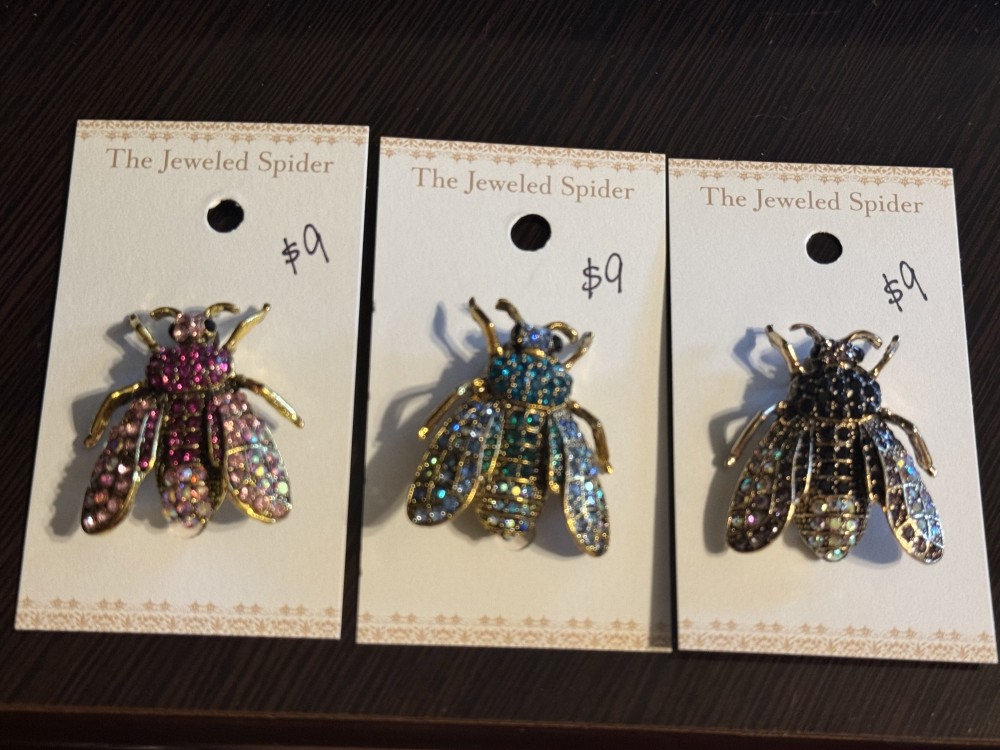 Brooch Pin - House Fly Rhinestone In Gold