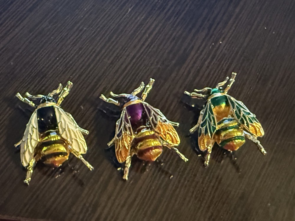 Brooch Pin - Bee in Colorful Enamel Gold