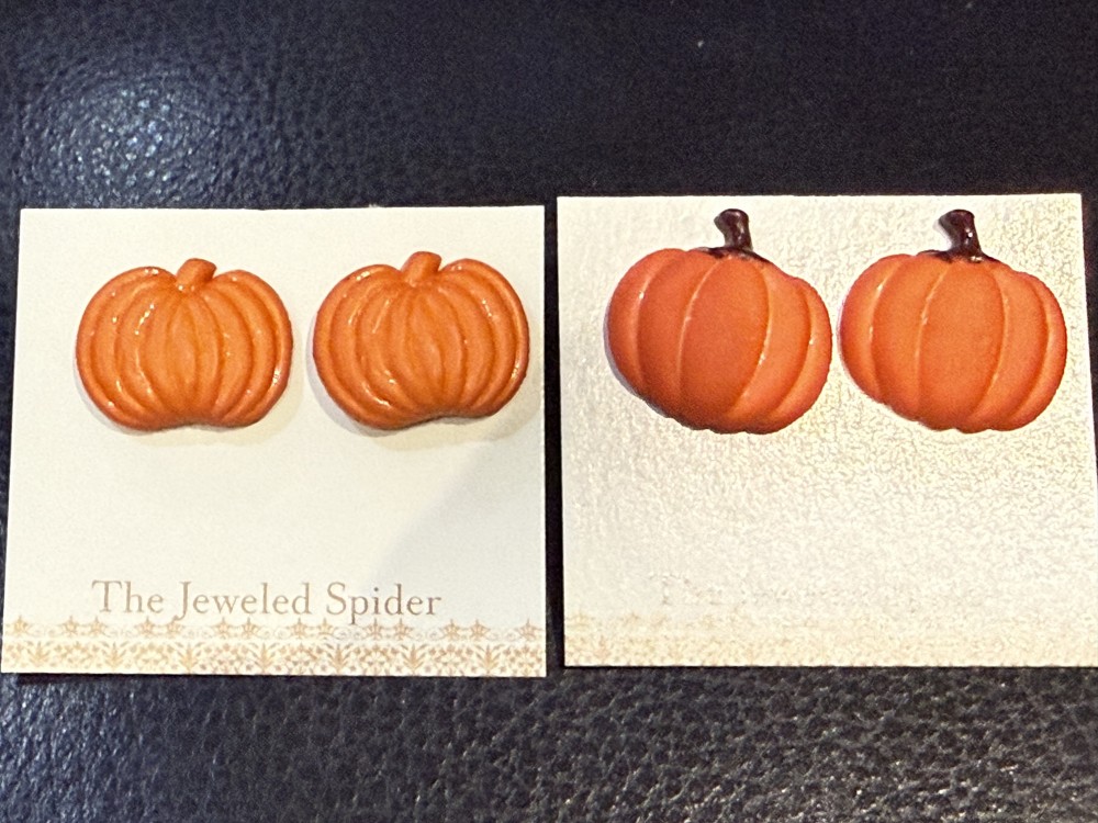 Stud Earrings - Pumpkin