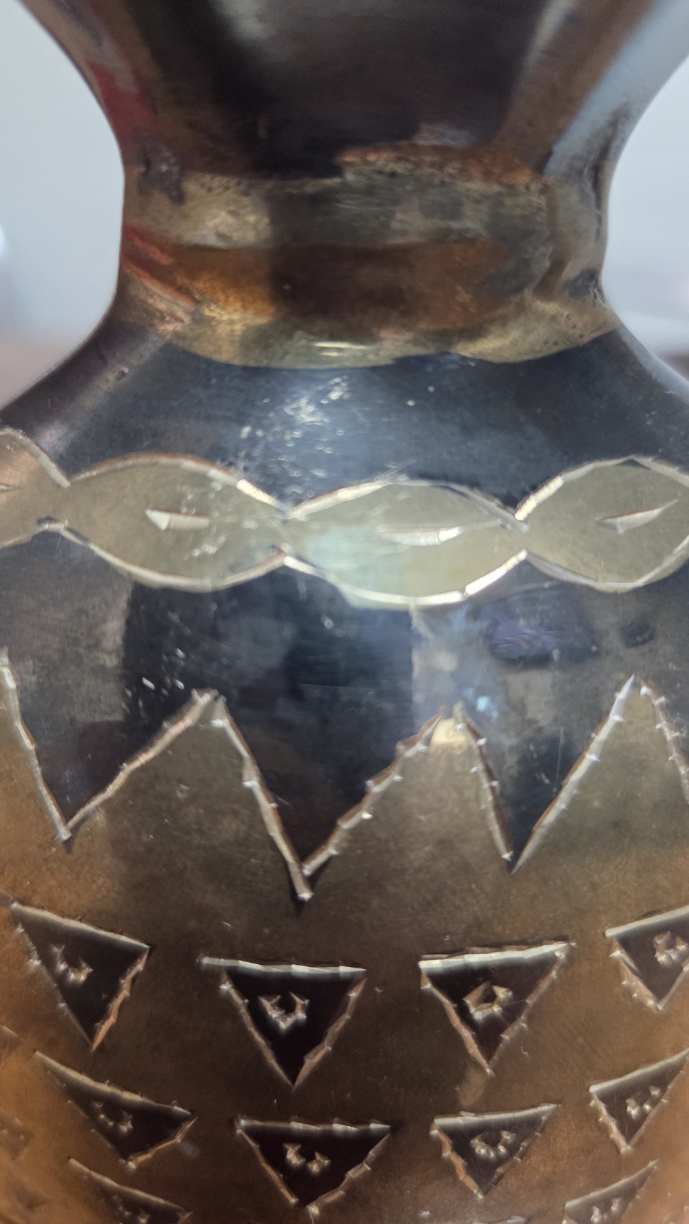 DO-1829 vtg mixed metal bag vase