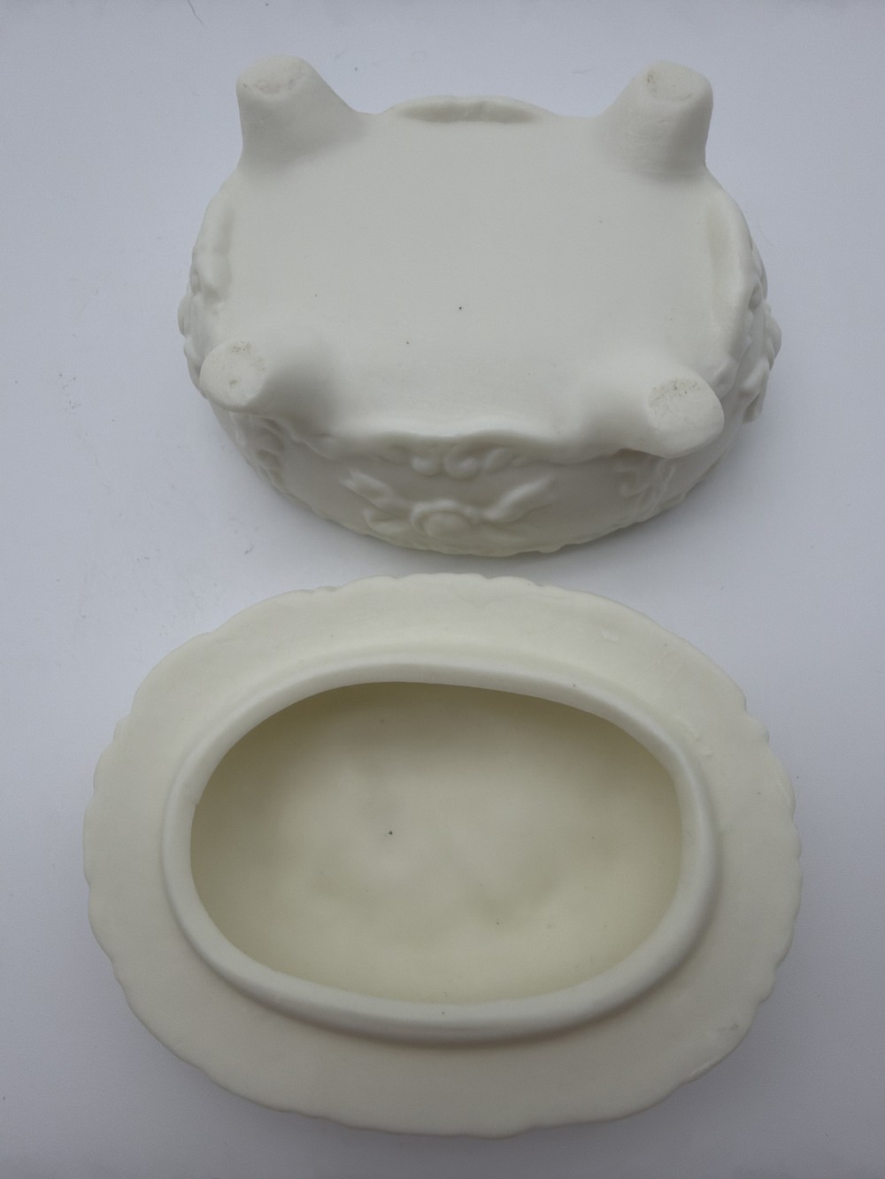 Vintage Bisque Porcelain Cameo Trinket Box