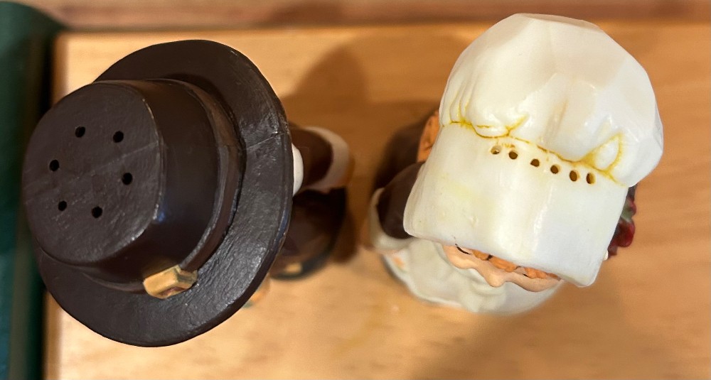 VTG Pilgrim Boy & Girl Salt and Pepper Shaker Set 1978 Hallmark