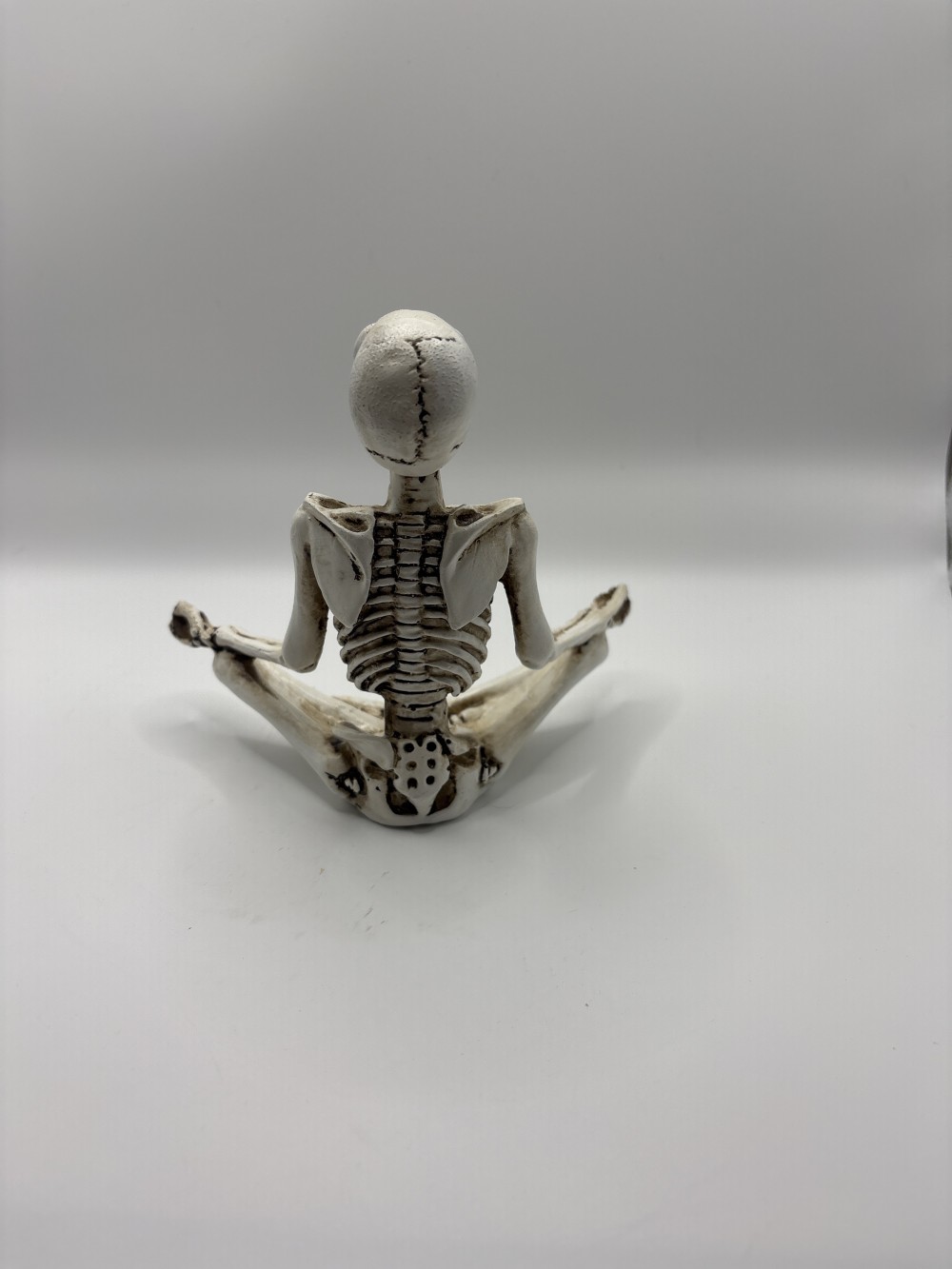 Ashland Halloween White Yoga Skeleton Pose Figurine As-is