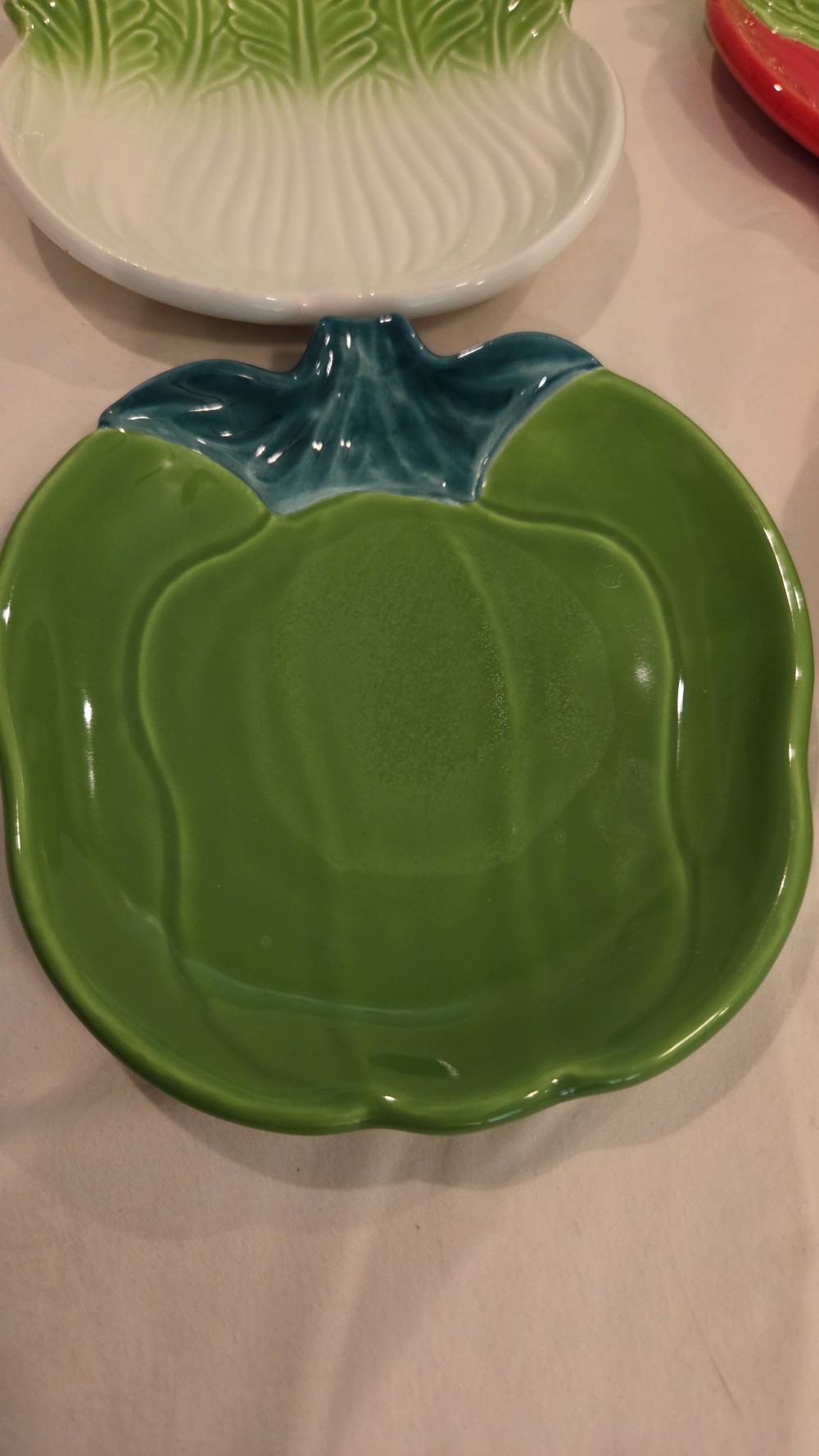 KP-379 4 vtg ceramic veggie plates