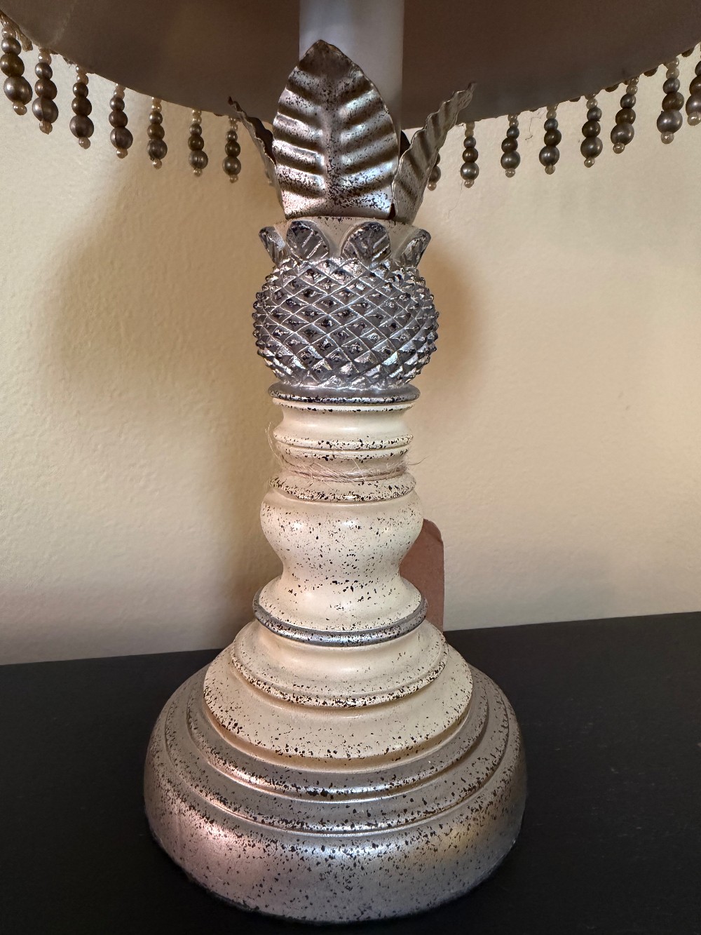 SMALL CREAM GOLD BEADED LAMP