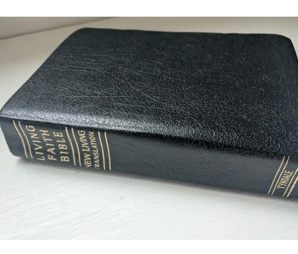 Living Faith Bible NLT - Black Bonded Leather