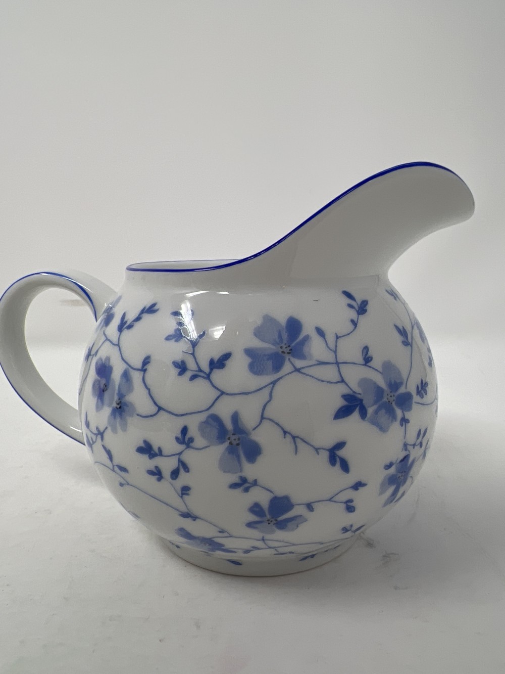 Vtg Blue Flower Creamer
