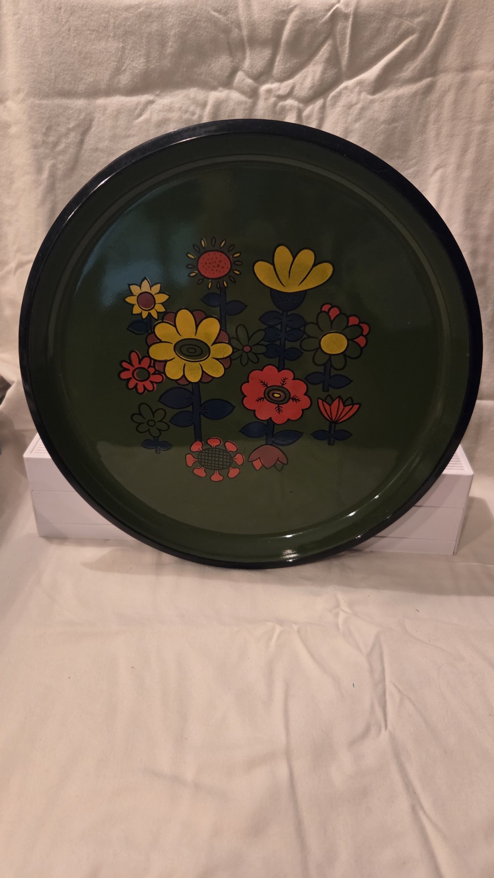 DO-1718 1970's green flower tray