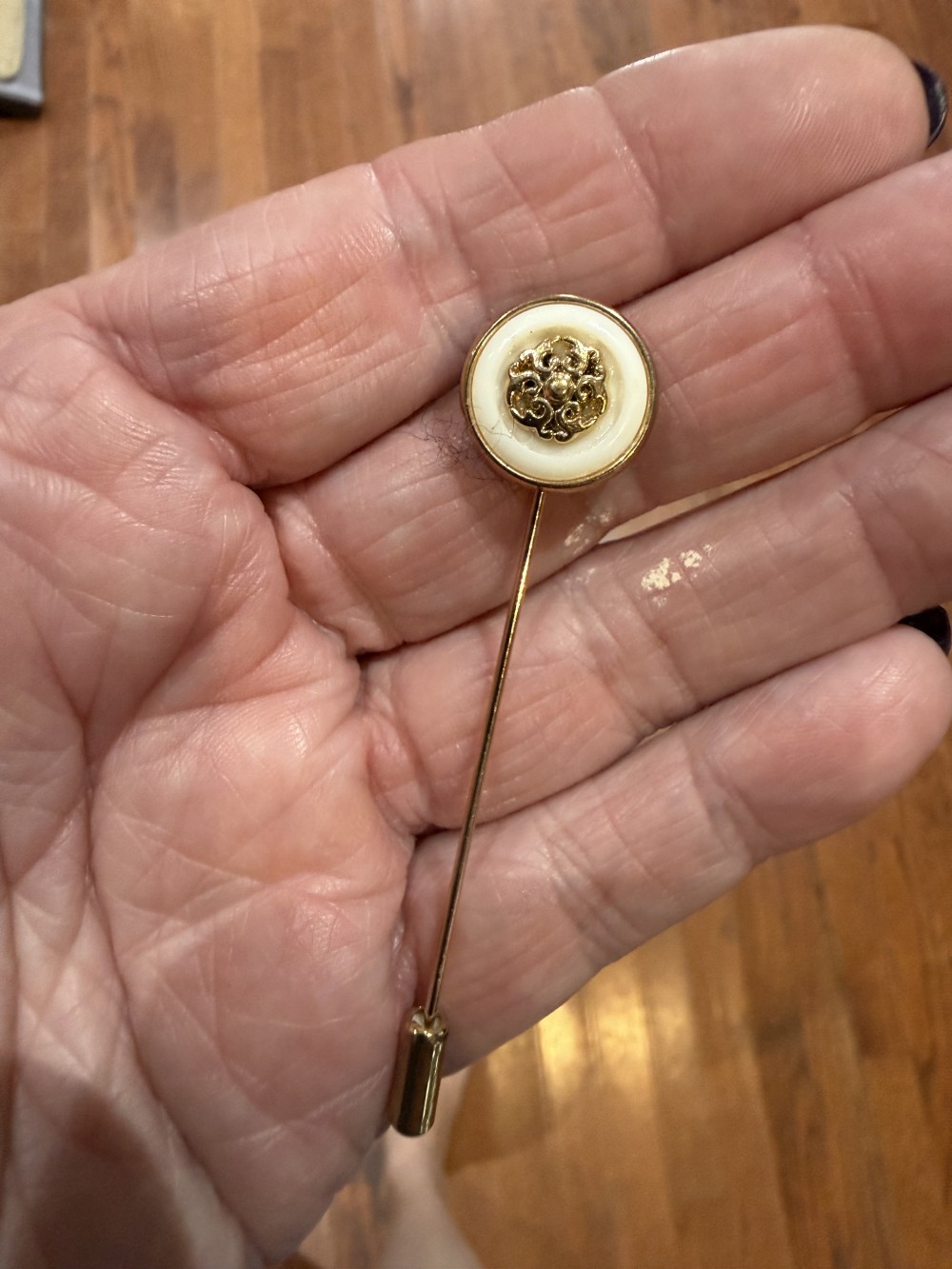 Hat Pin / Scarf Pin - Vintage Enamel White and Gold Button, Lapel Pin, Hat Pins,