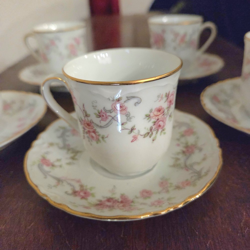 1950's Hutschenreuther Demitasse Set of 5 Cups and Saucers