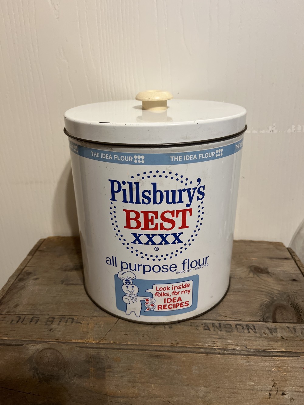 Vtg Pillsbury’s Best flour tin
