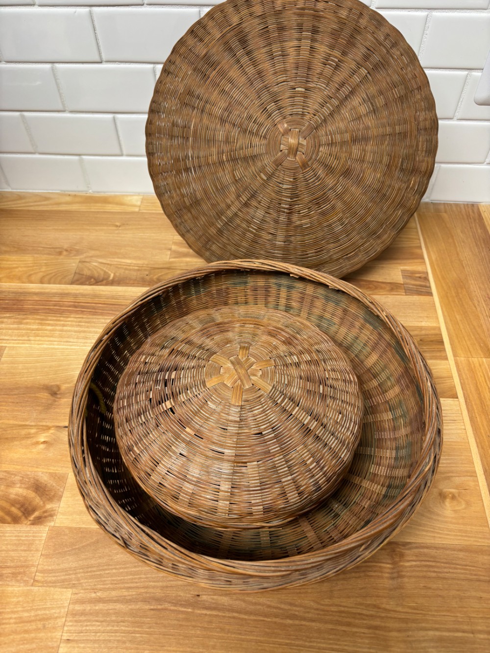Basket Set Vintage Nesting Yarn Sewing Storage Baskets with Lids Woven Wicker MCM