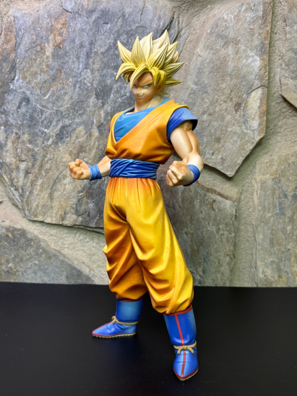Dragon Ball Z Grandista Resolution of Soldiers Super Saiyan Goku 11 Inch Figure
