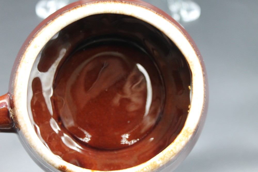 Vtg McCoy brown drip soup/chili bowl