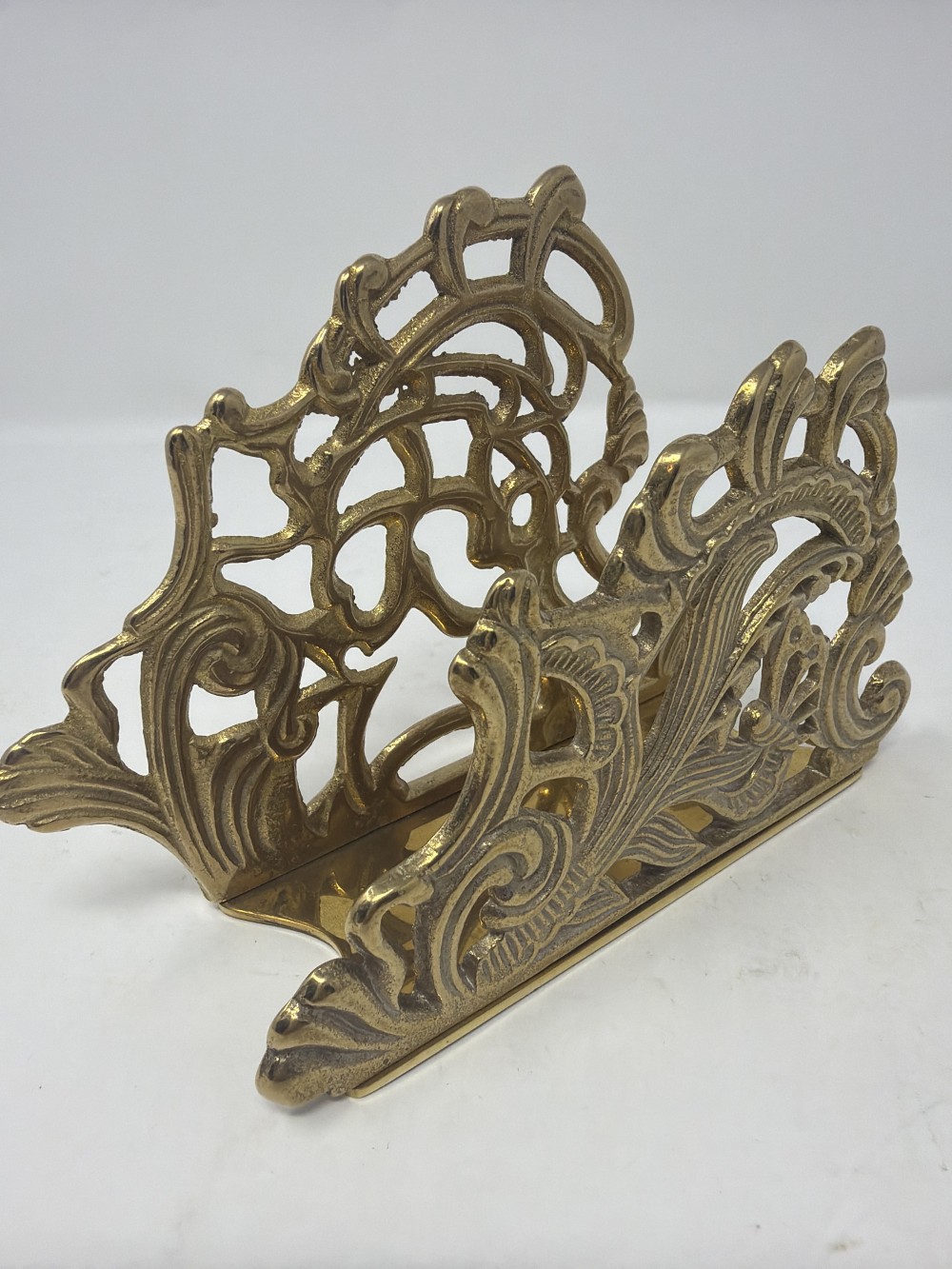 Vtg Brass Letter/Napkin Holder