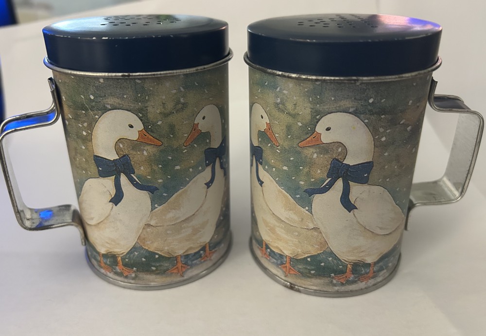 Vintage Salt & Pepper Shakers  Tin Metal Winter Ducks Geese in Snow with Blue Bows (80’s)