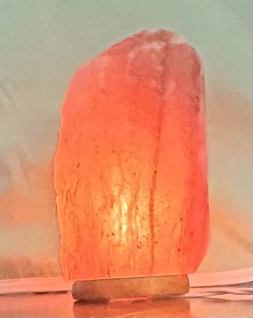 Himalayan salt lamp 8.5”x3” (approx)
