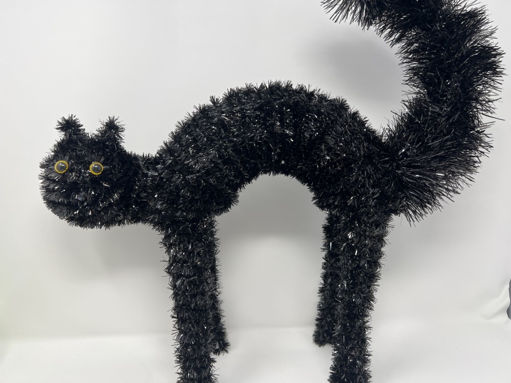 Large Black Tinsel Scaredy Cat