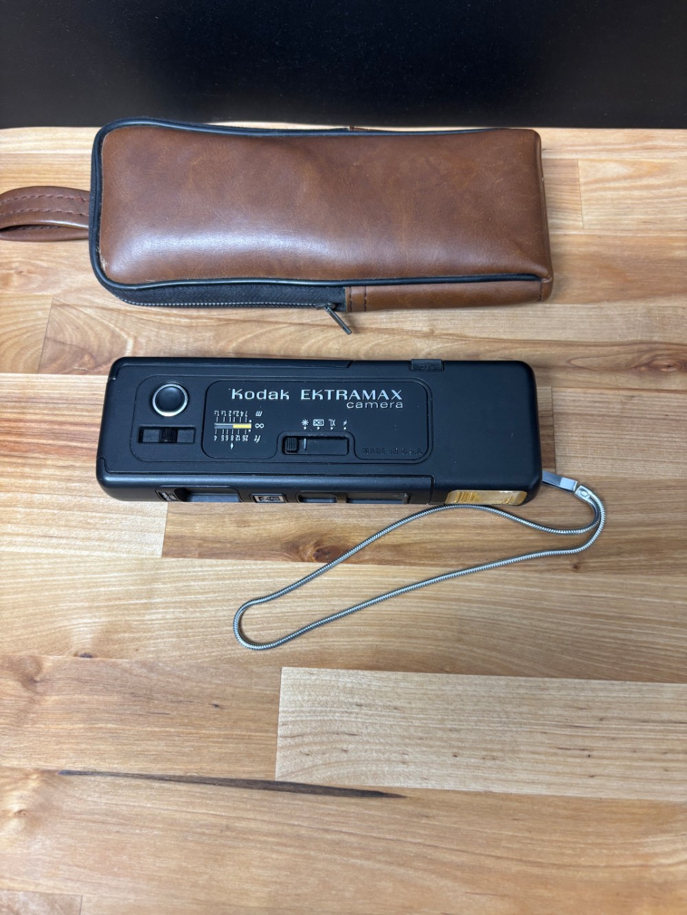 Kodak Ektramax 110 Film Camera with Leather Case