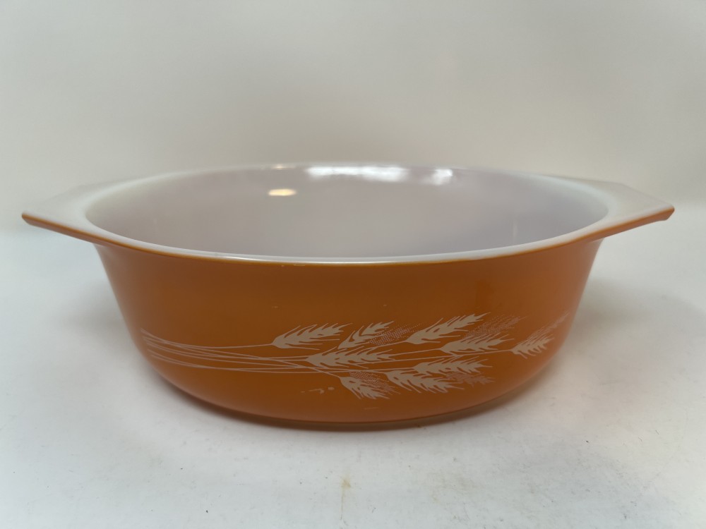 Vintage Pyrex  Autumn Harvest Wheat Casserole Dish