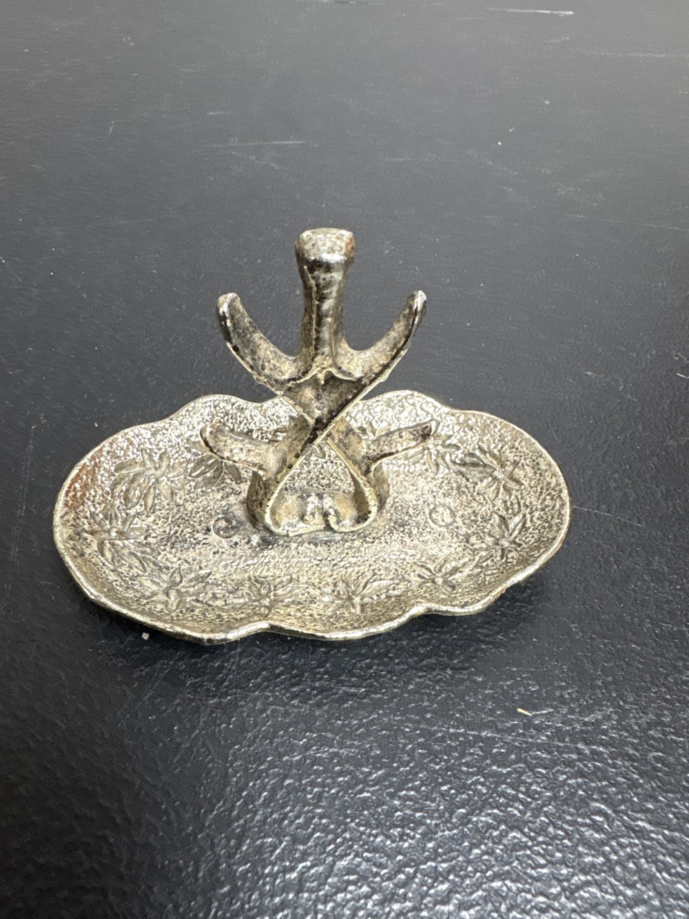 Silver Style Ring Holder