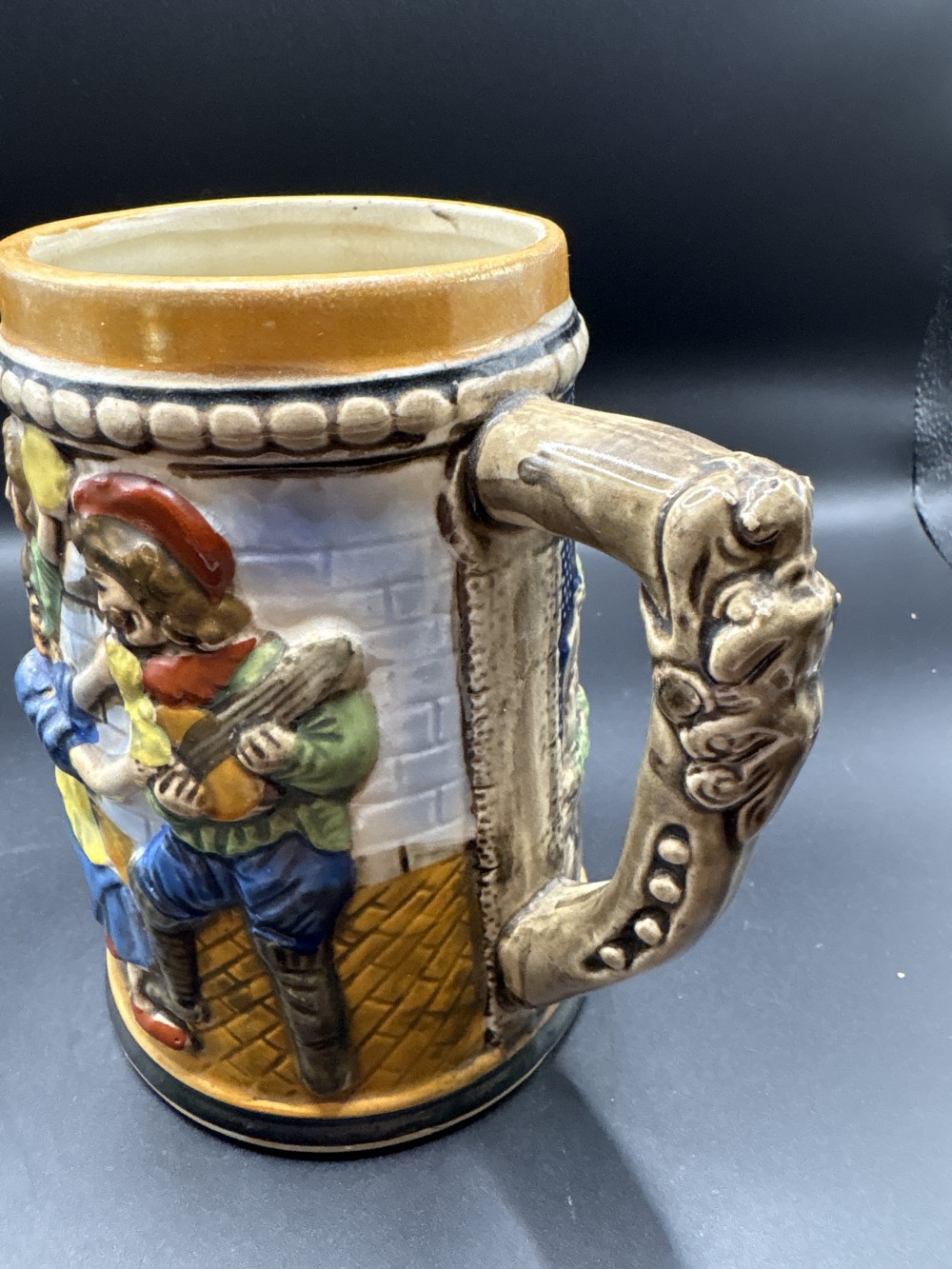 German Style Relief Mug ~5.5 in H
