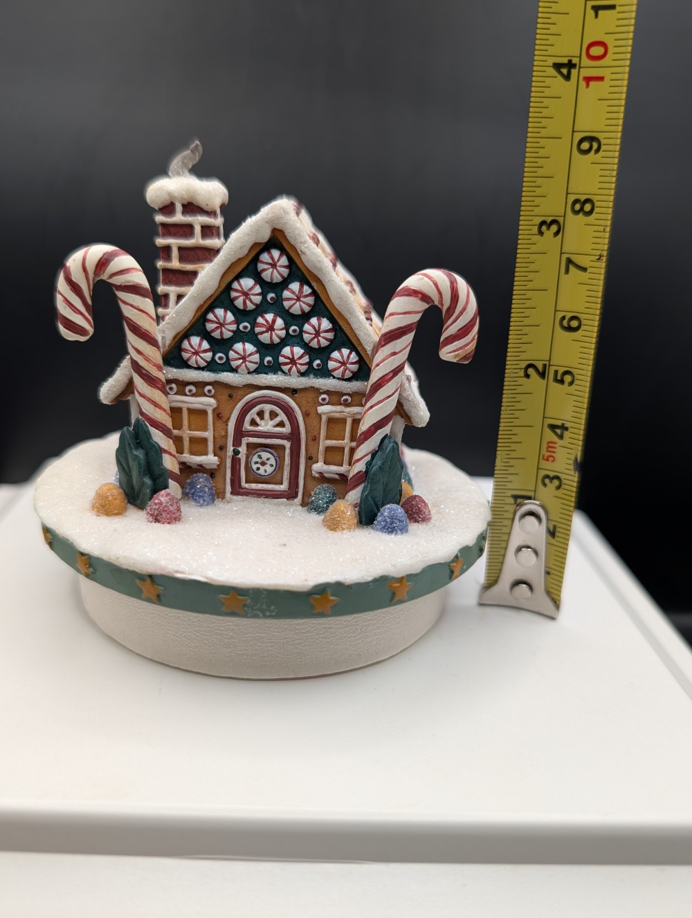 Gingerbread house jar topper