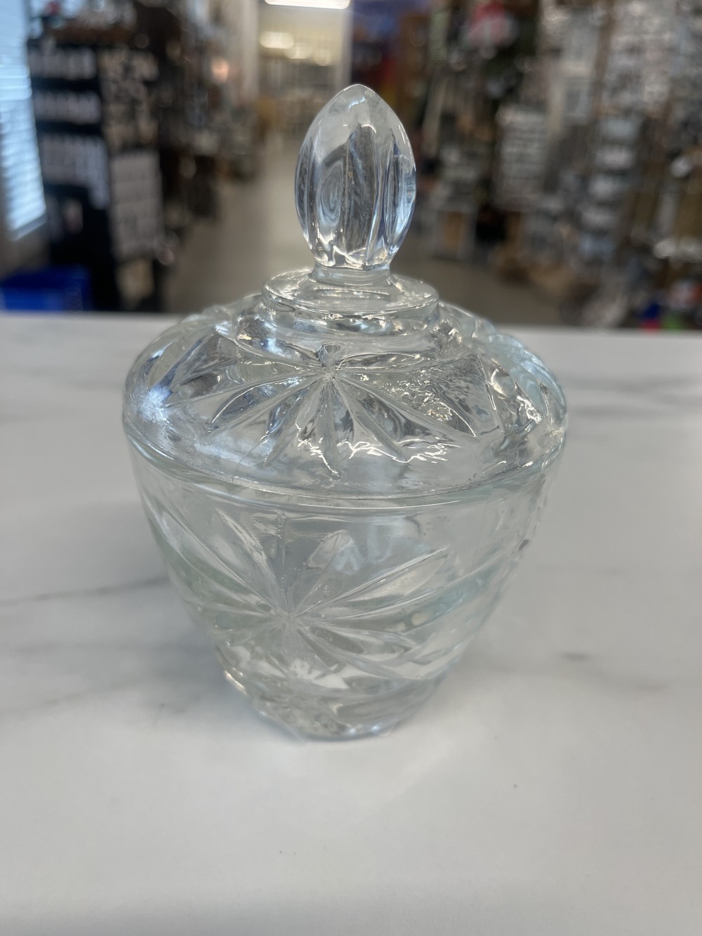 Vtg pressed glass dish/lid Anchor Hocking?