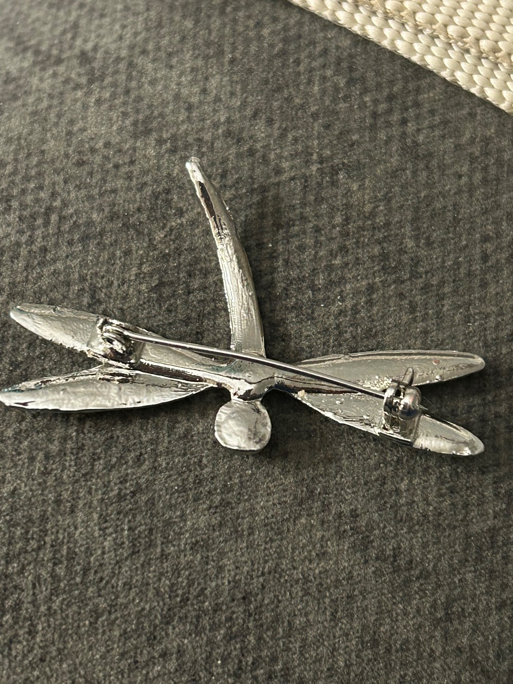 Dragonfly brooch - silver-tone