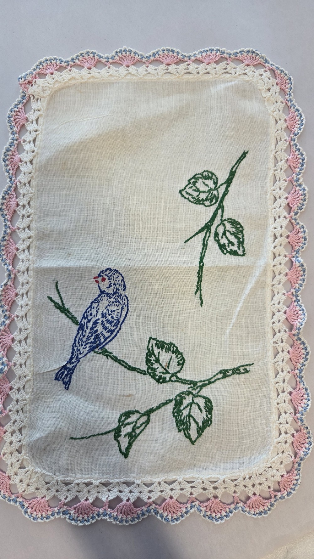 LN-1049 hand embroidered doilie