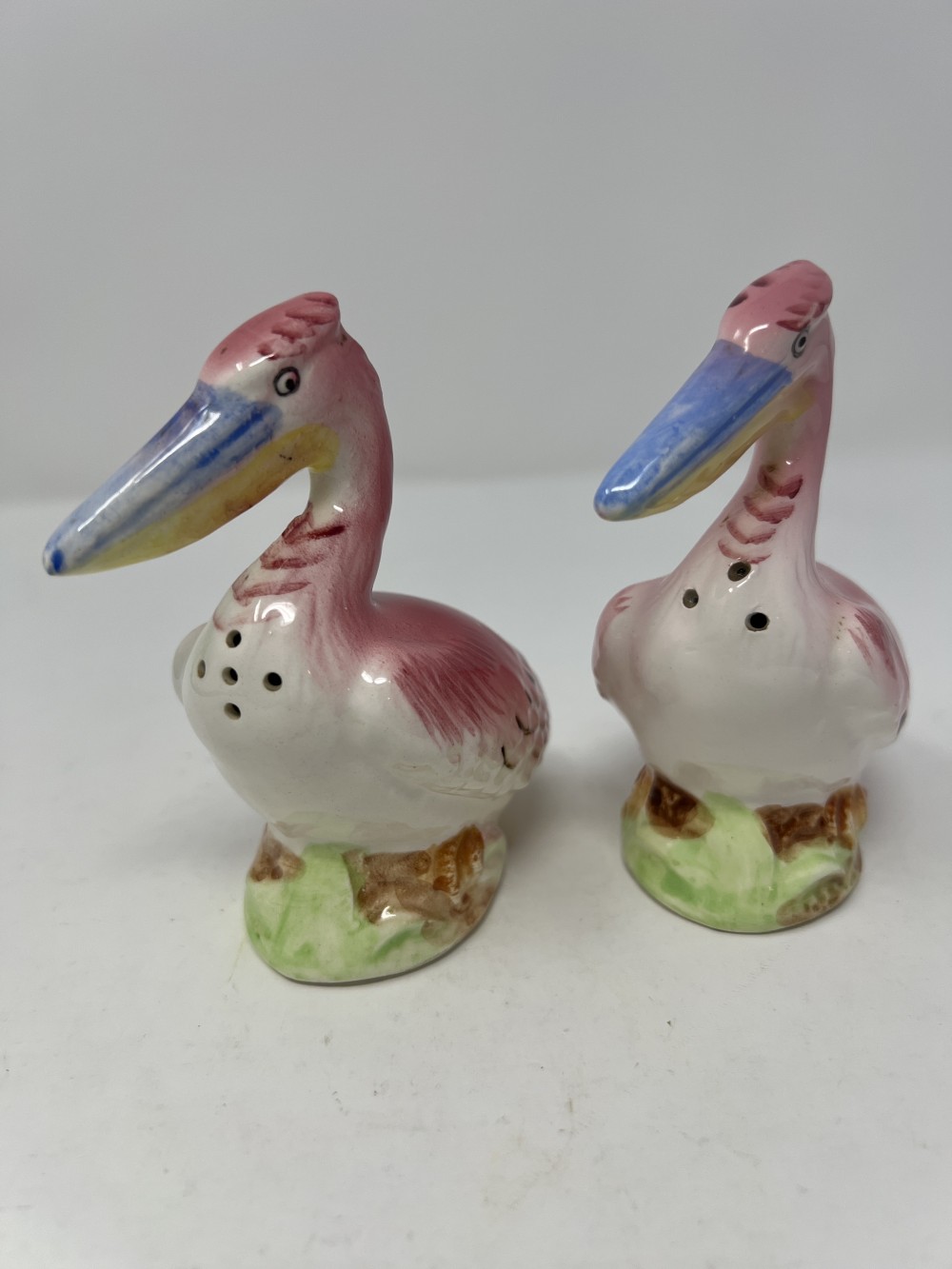 Vtg Pelican Salt & Pepper Set