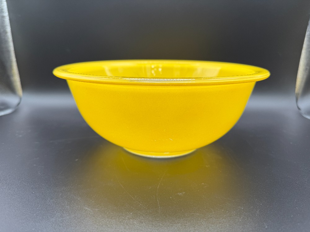 Pyrex Bowl by Corning #323 Vintage