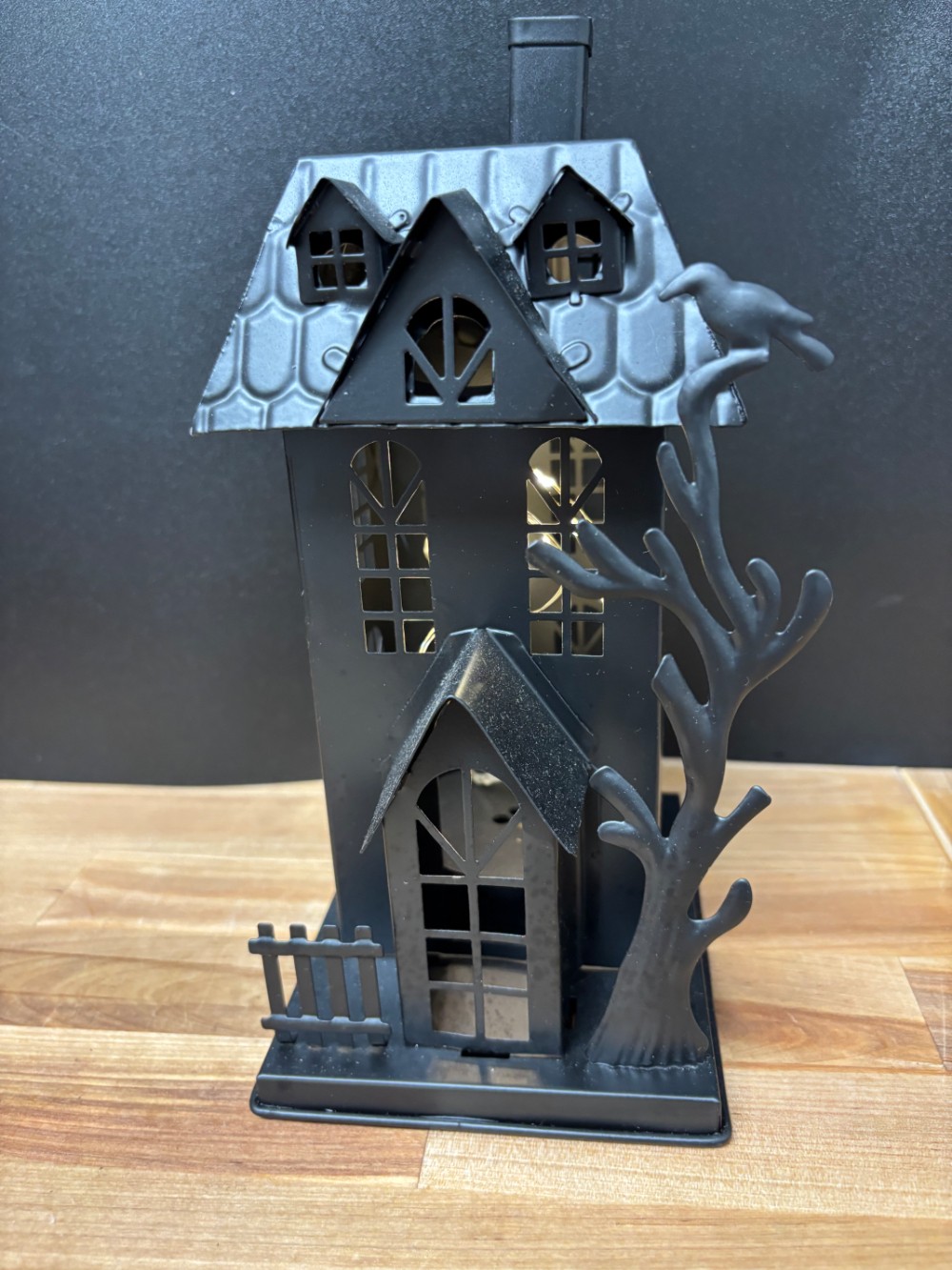 Lighted Metal Haunted House Halloween Decor Crow Tree