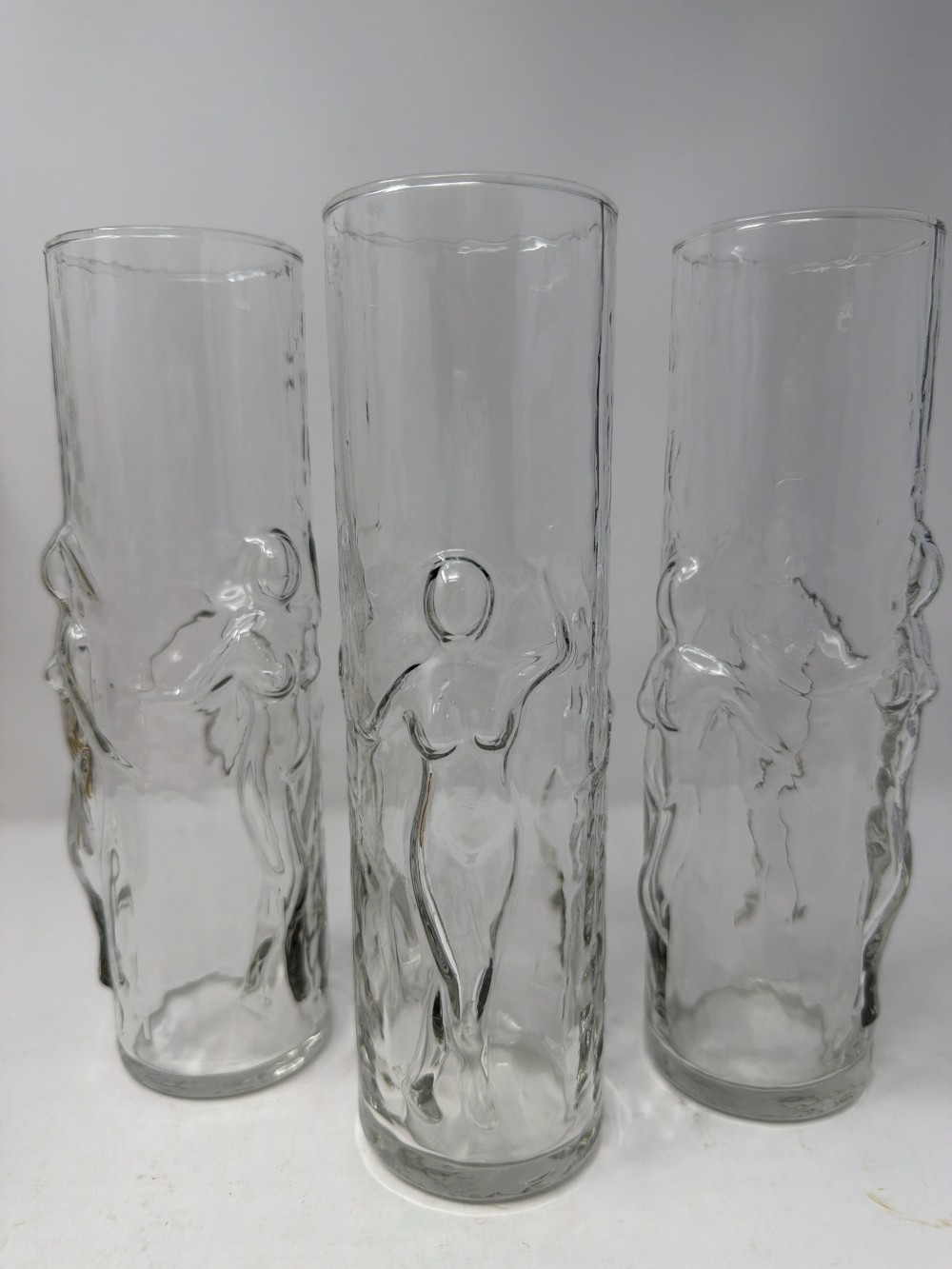 One Libbey Le Femme Highball Glass