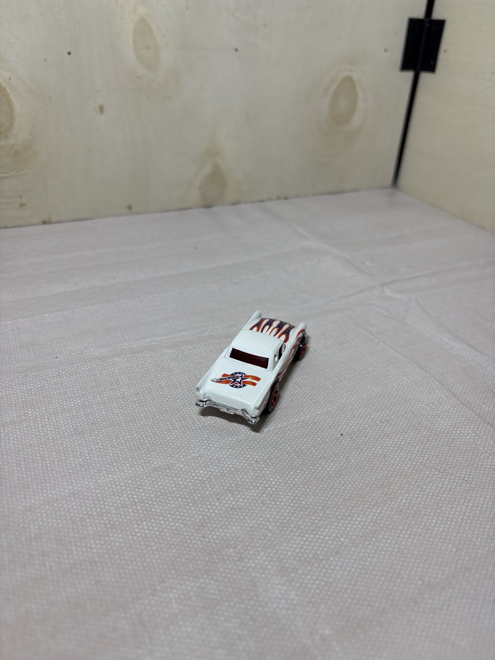 Hot Wheels 1977 - 57 T Bird Stars & Stripes - Pre owned As Is